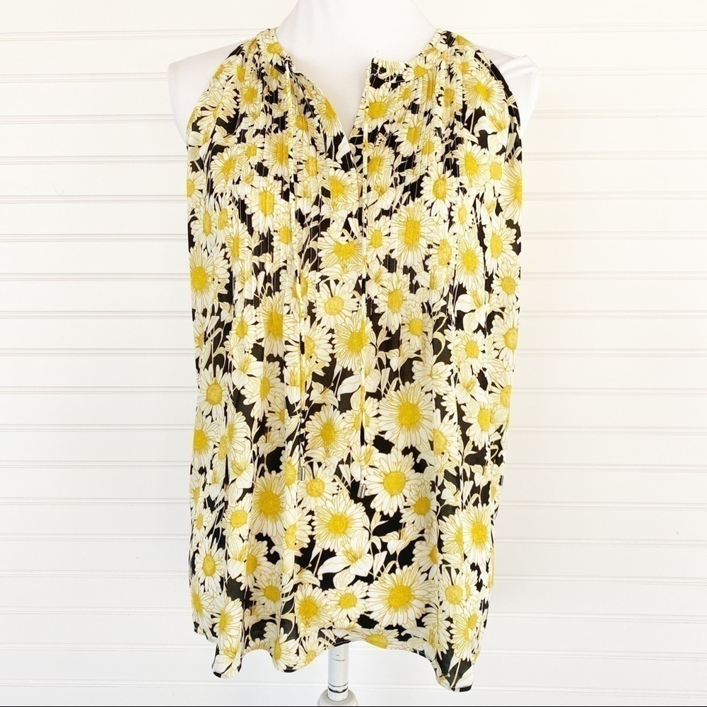 Daisy floral‎ print blouse Size M New with tags